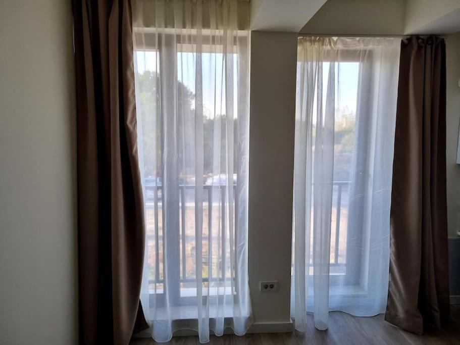 Apartament Cwa 1 Aeroport Отопени Екстериор снимка